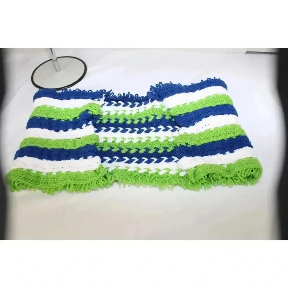 ladies hand made knit scarf